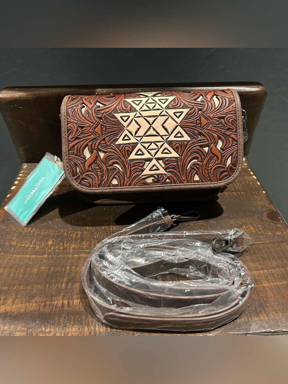 Trinity Ranch Crossbody - Picture 2 of 4